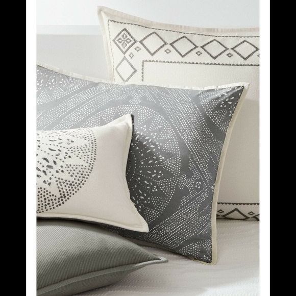 NIB Lauren Ralph Lauren Luke Medallion Queen set - Picture 10 of 12